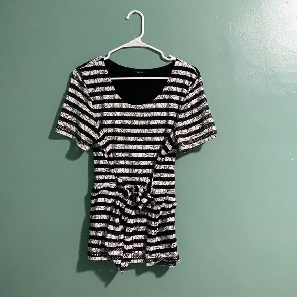Textured Alfani Black and White Striped Tie-Waist Short-Sleeve Top - Picture 3 of 9